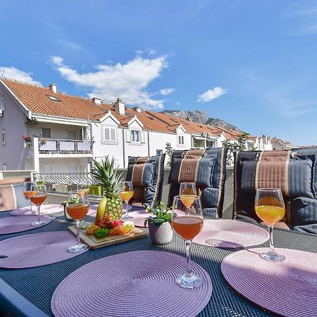 Apartment Ela Omiš Екстериор снимка
