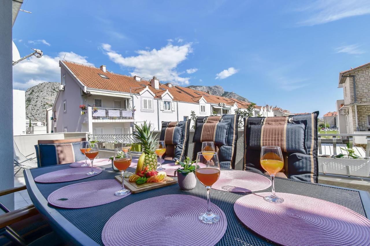 Apartment Ela Omiš Екстериор снимка