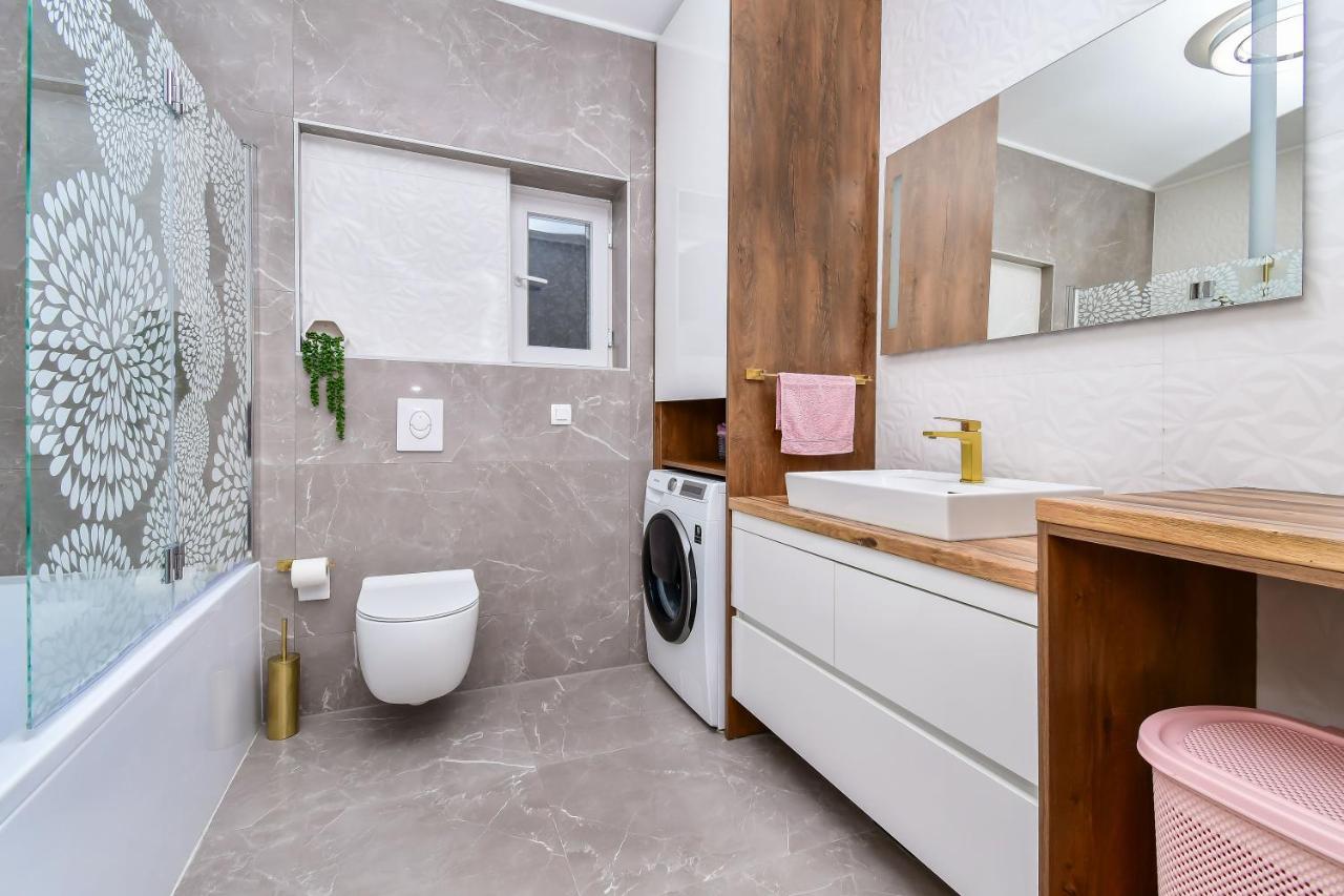Apartment Ela Omiš Екстериор снимка