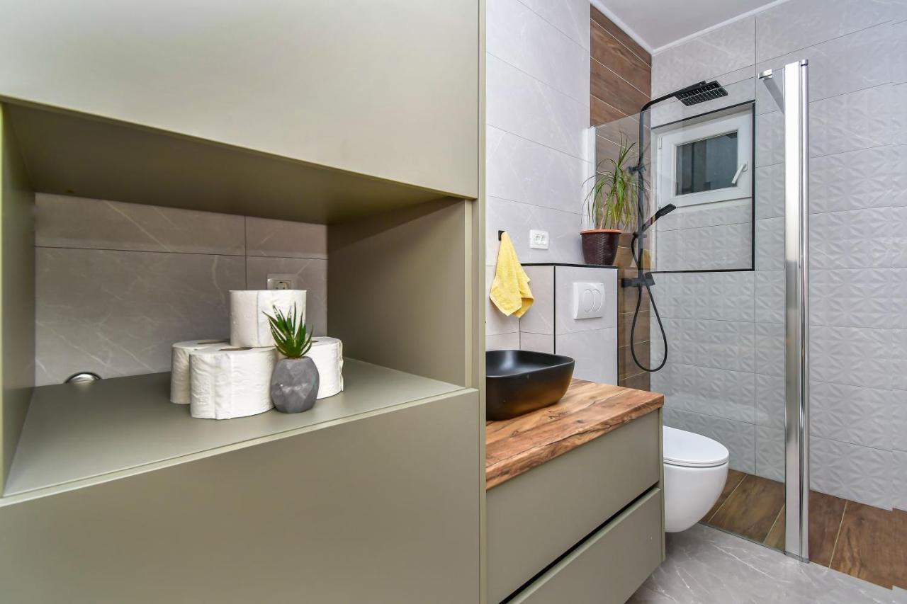 Apartment Ela Omiš Екстериор снимка