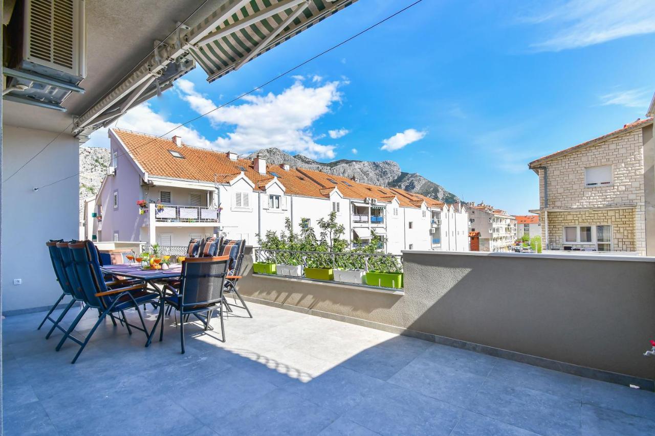 Apartment Ela Omiš Екстериор снимка