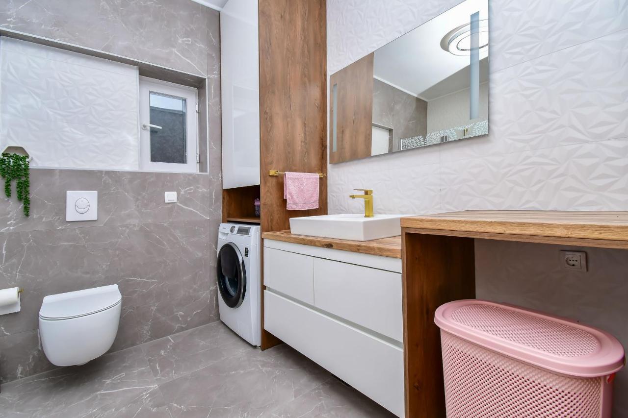 Apartment Ela Omiš Екстериор снимка