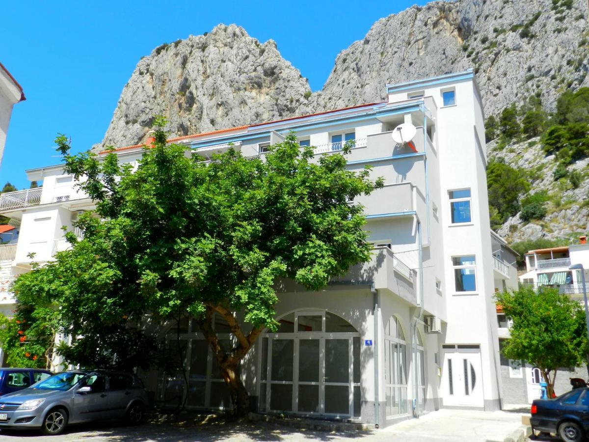 Apartment Ela Omiš Екстериор снимка